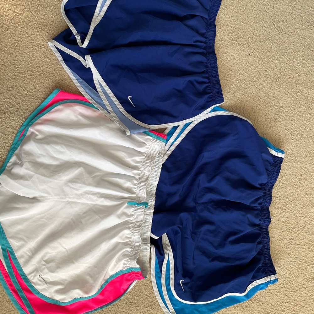 3 NIKE shorts